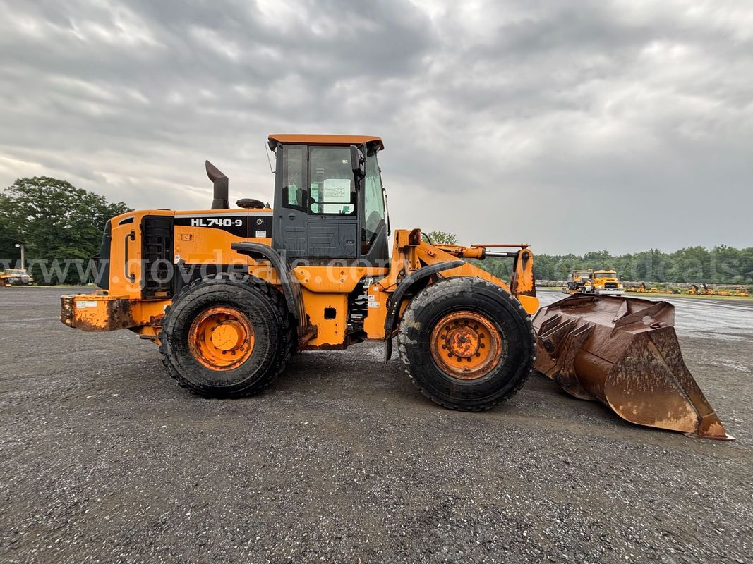 2010 Hyundai HL740‑9 Wheel Loader