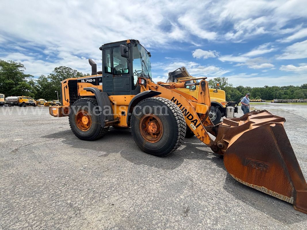 2010 Hyundai HL740‑9 Wheel Loader