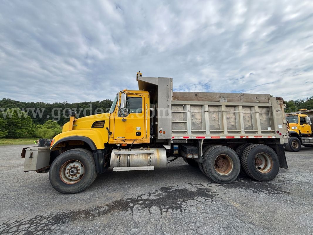 2006 Mack CV713 Granite Tandem Axle Dump Truck