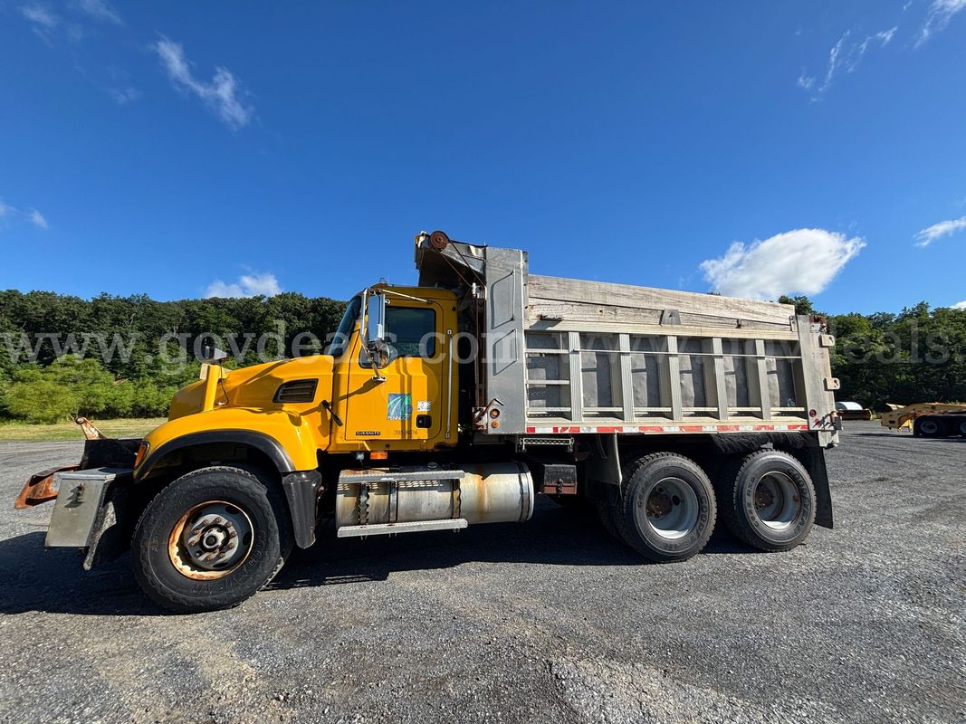 2005 Mack CV713 Granite Tandem Dump Truck