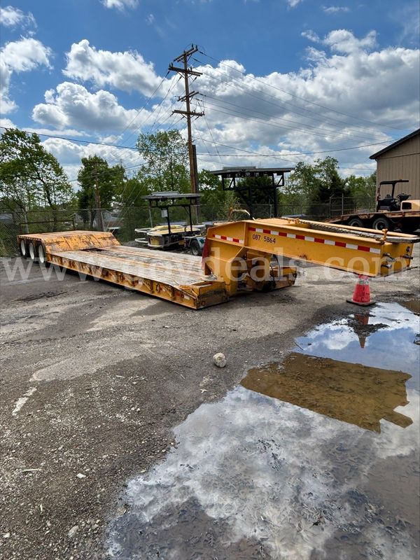 1993 Rogers Lowboy Deck Trailer