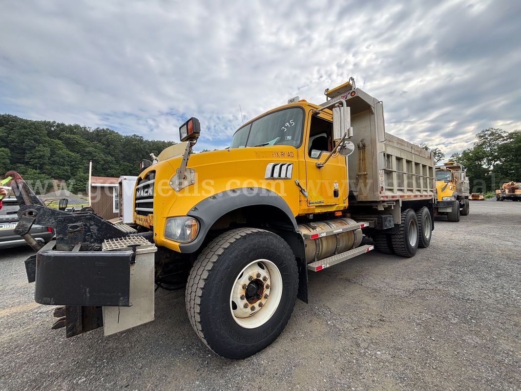2008 Mack GU713 Granite Tandem Dump Truck – Runs & Drives / Good Working Unit