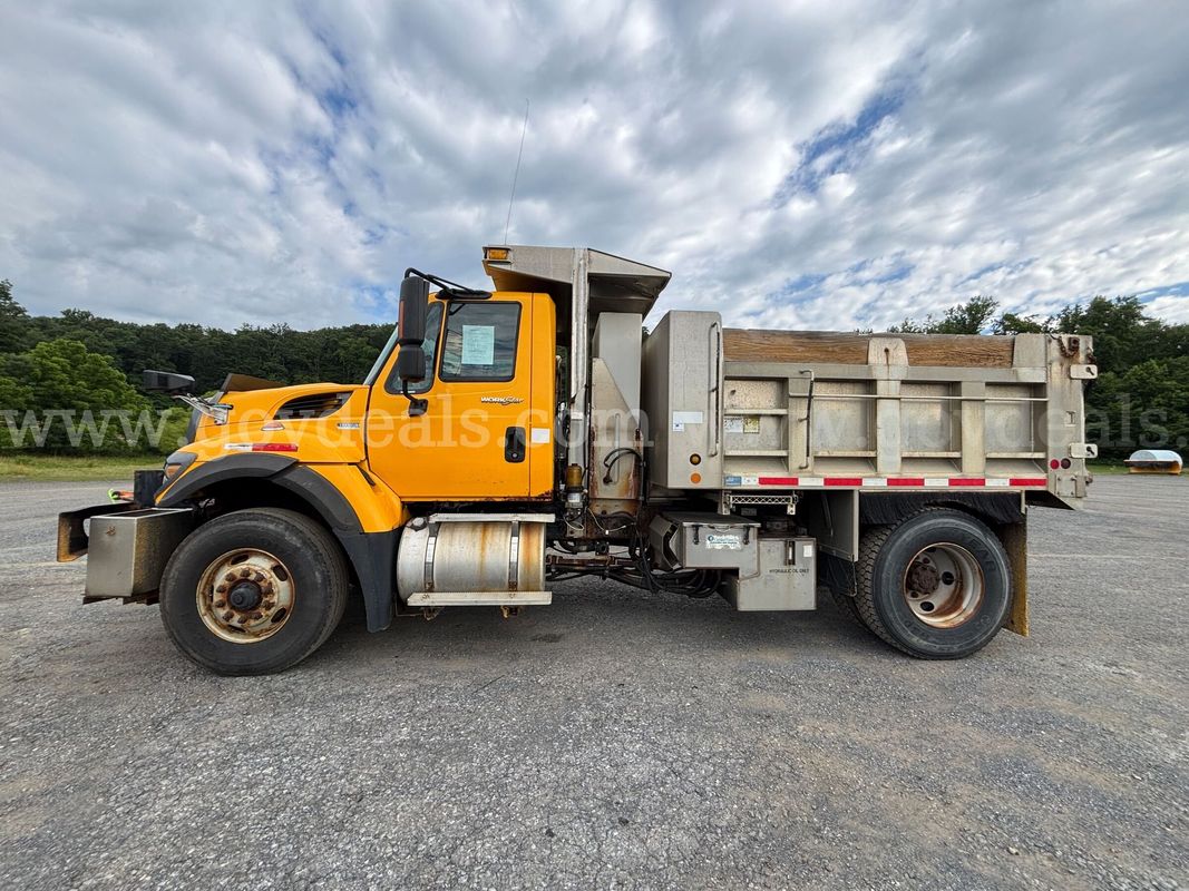 2012 International 7400 SFA Dump Truck- With Snow Plow