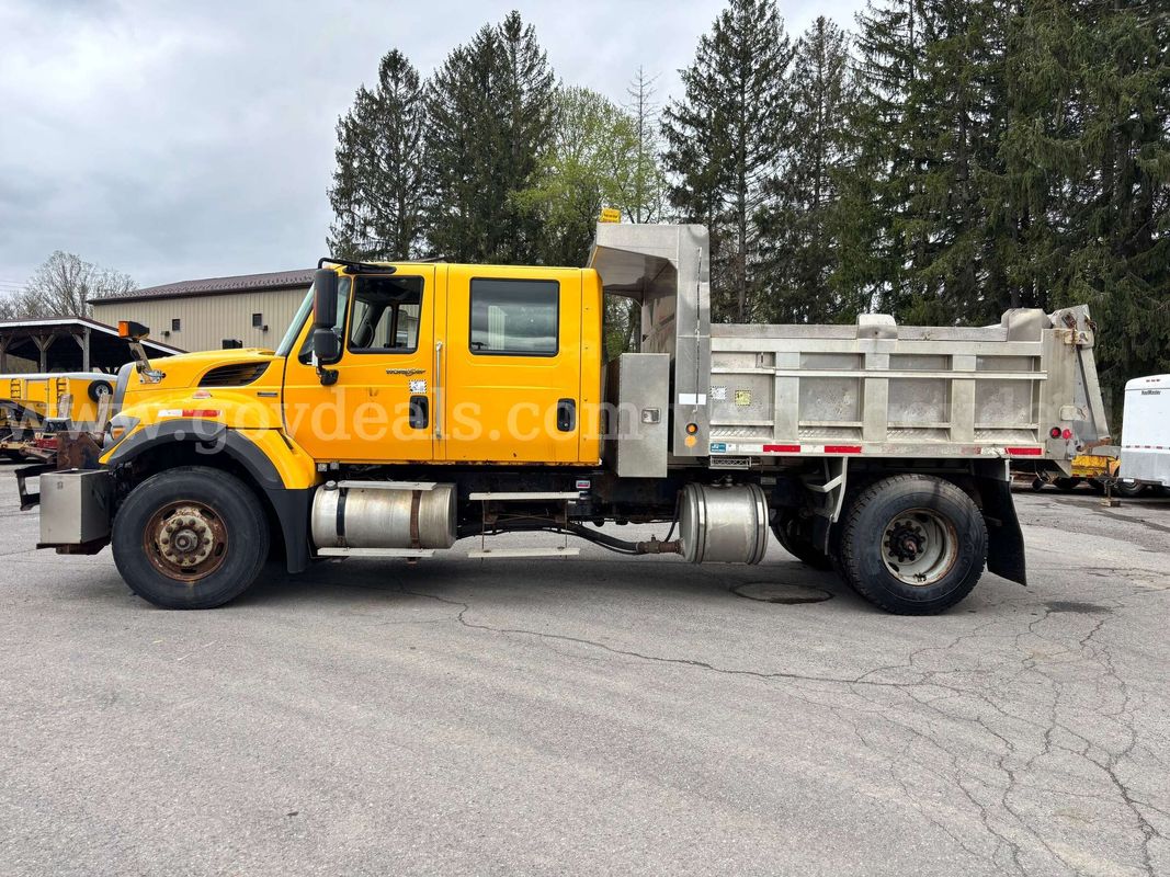 2009 International 7400 SFA Dump Truck – Runs / Transmission & Rear Differential Issues