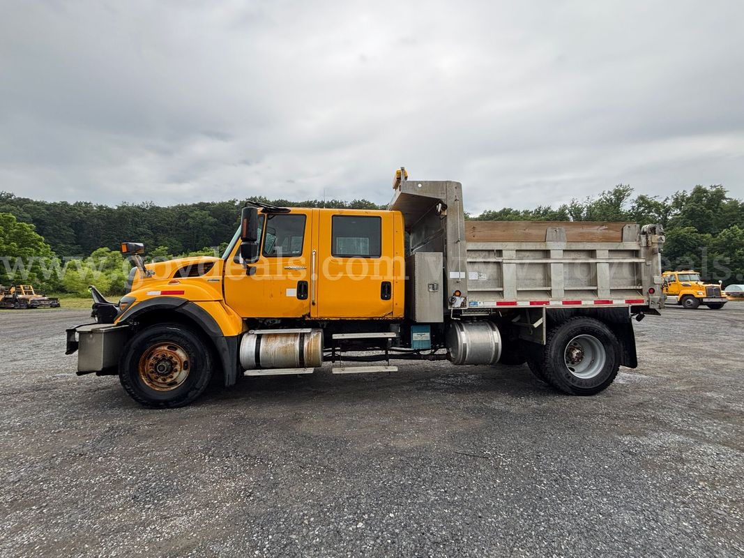 2010 International 7400 Workstar Dump Truck w/ Flink Spreader – Runs Good
