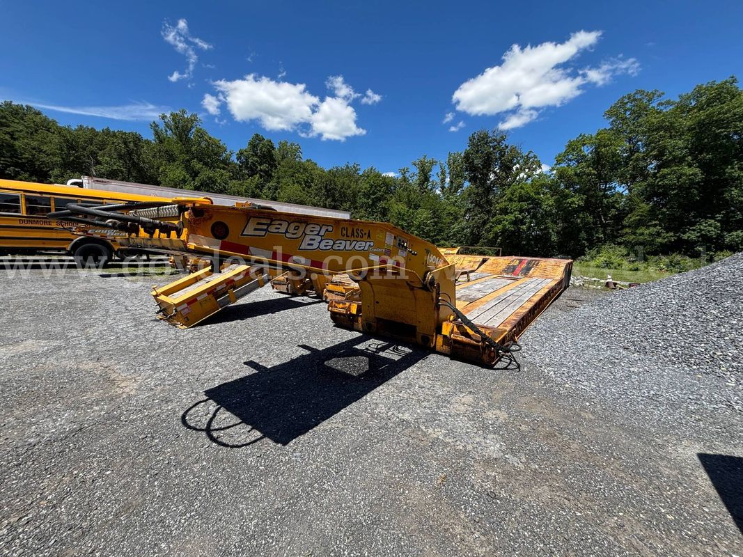 2001 Eager Beaver 50GSL/3 Lowboy Trailer – Solid Deck