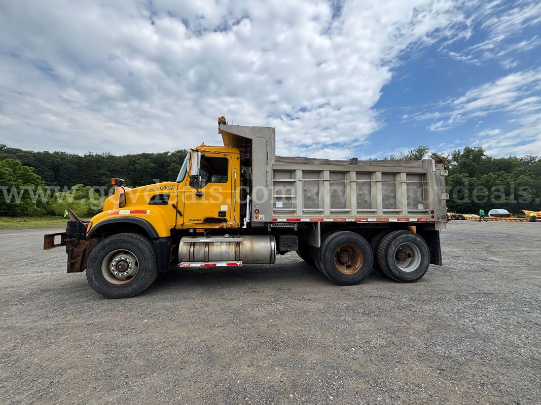 2005 Mack CV713 Granite Tandem Dump Truck – Runs / Work-Ready w/ Wear