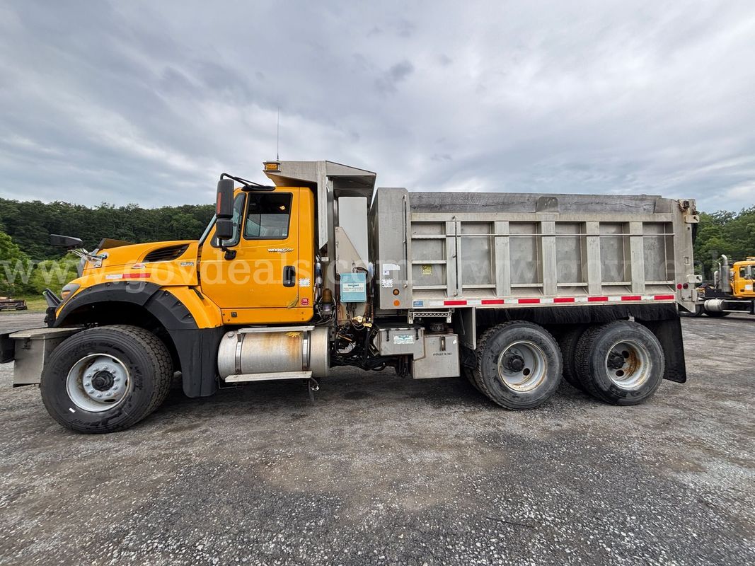 2011 International WorkStar 7600 SFA Dump Truck w/ Plow & Spreader – Runs