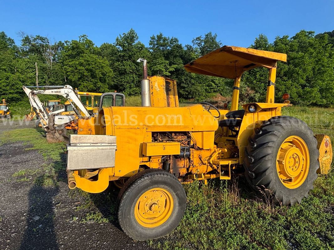 1979 Massey Ferguson MF 275 Tractor w/ Mower