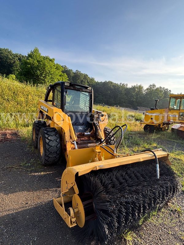 2003 John Deere 270 Skid Steer With Attachment