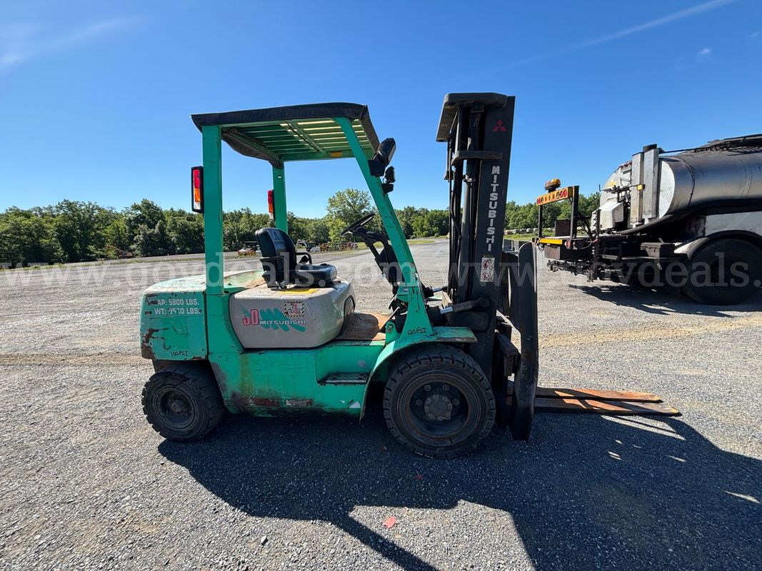 1998 Mitsubishi FD30 B‑D Forklift