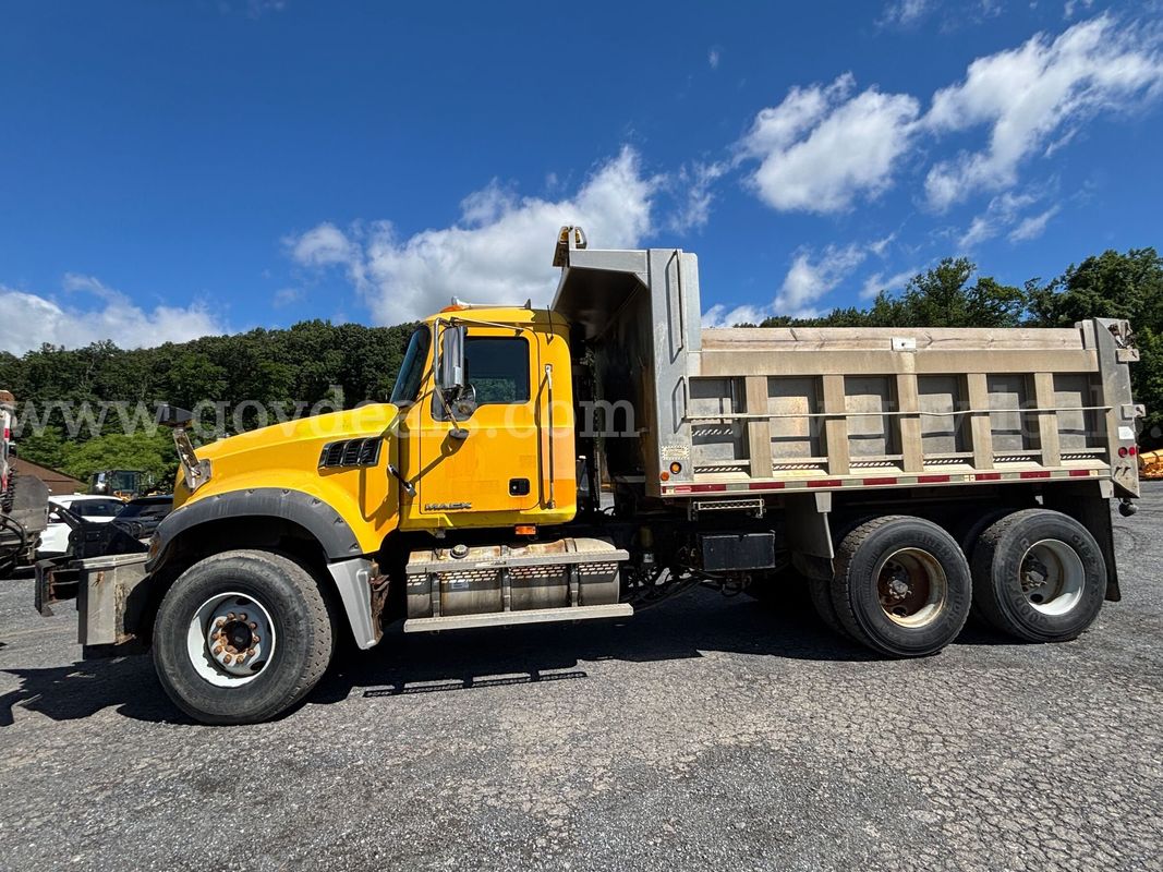 2009 Mack GU713 Cab-Behind-Engine Dump Truck