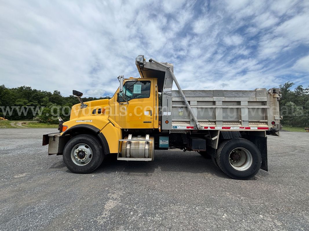 2005 Sterling LT8500 Dump Truck