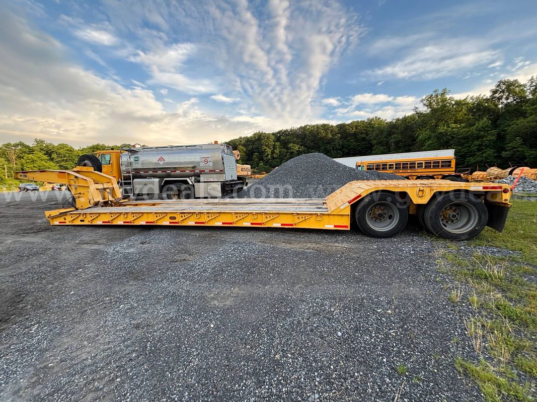 2007 Rogers Lowboy Trailer