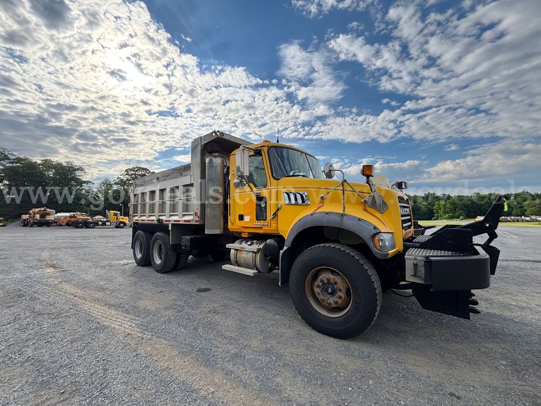 2009 Mack GU713 Cab-Behind-Engine Dump Truck