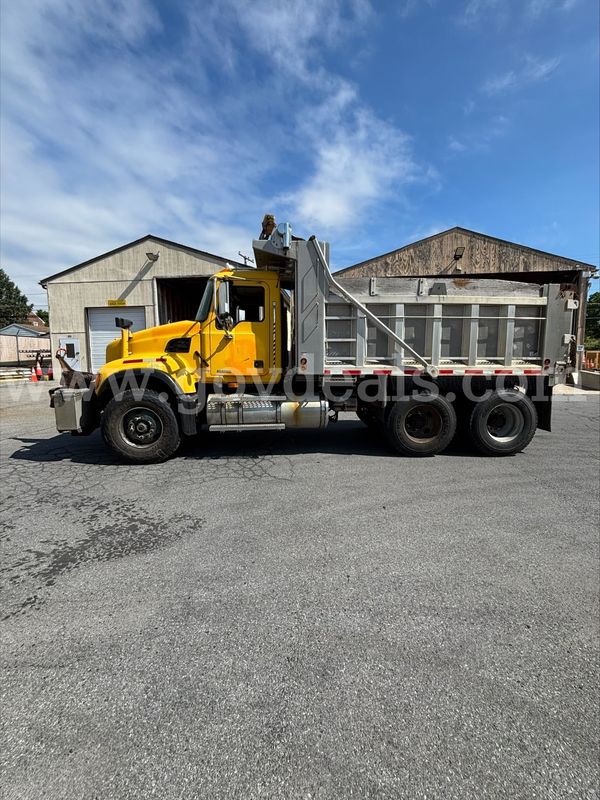 2005 Mack CV713 Granite Tandem Dump Truck