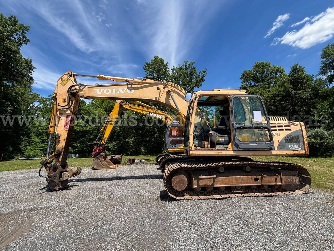2005 Volvo EC160B Trackhoe / Excavator