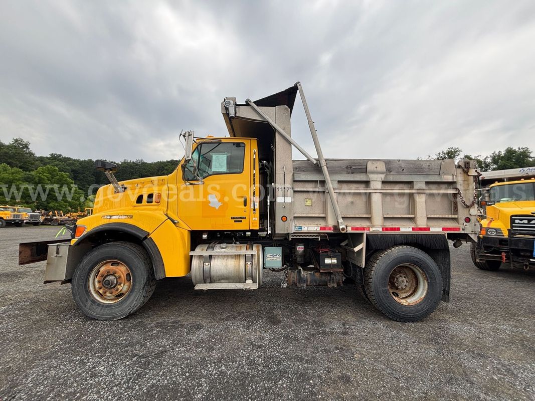 2006 Sterling L8500 – Conventional Cab Dump Truck 7.2L L6 Diesel