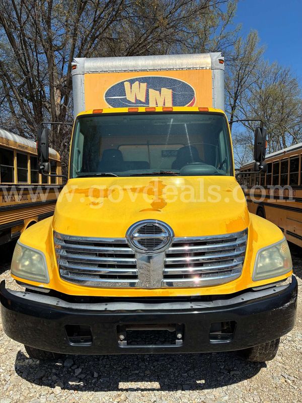 2006 Hino Box Truck