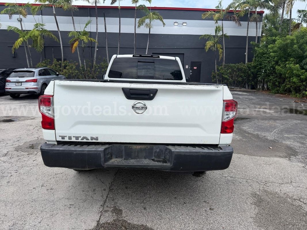 2017 Nissan Titan