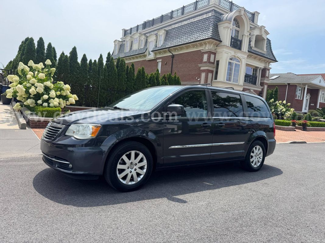 2014 Chrysler Town & Country Touring