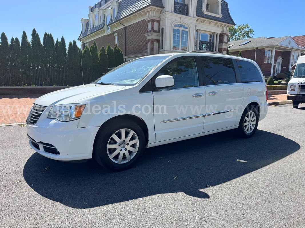 2015 Chrysler Town & Country Touring