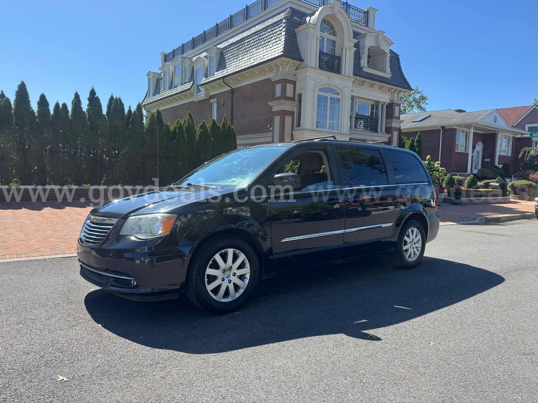 2014 Chrysler Town & Country Touring