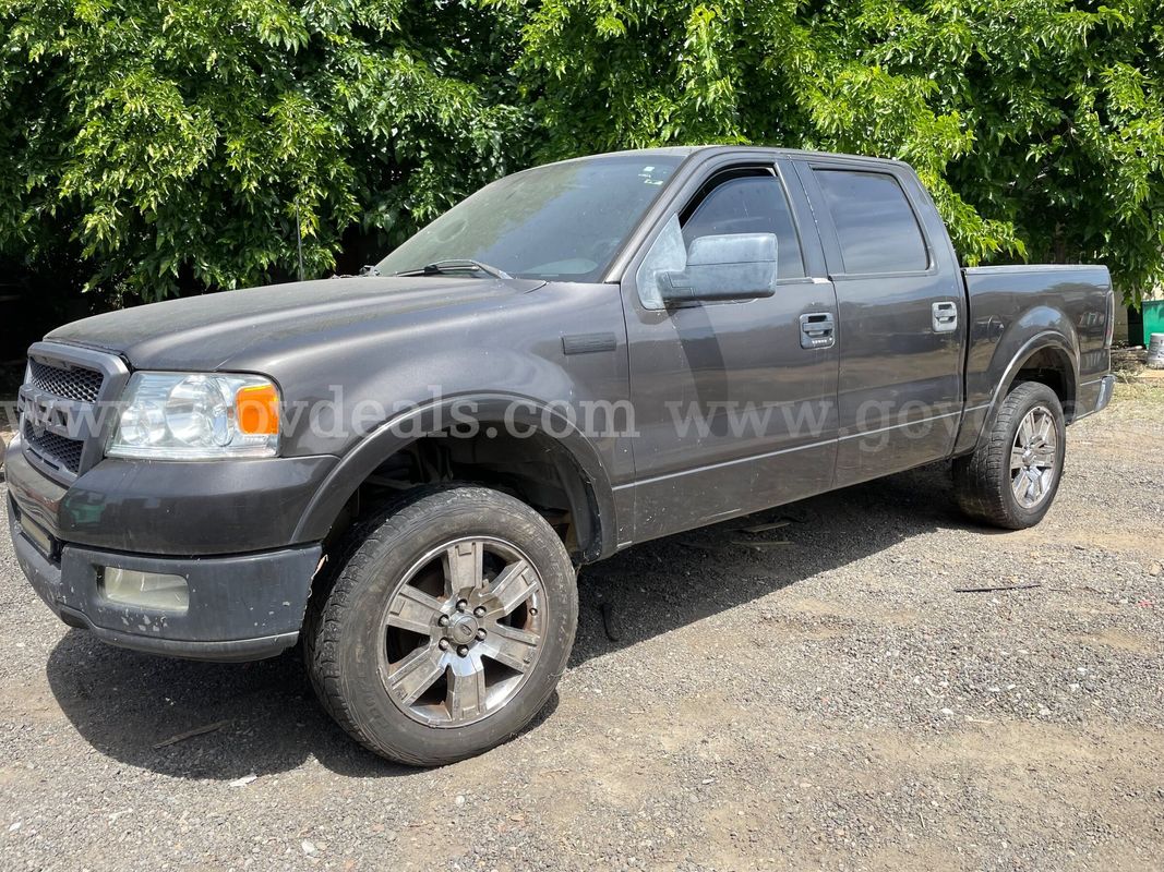 2005 Ford F-150 Lariat SuperCrew 2WD