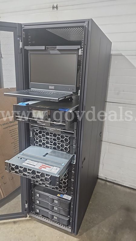 OT OF 7 Dell EMC PowerEdge R740 14th Gen Servers + Full Enterprise Rack Setup