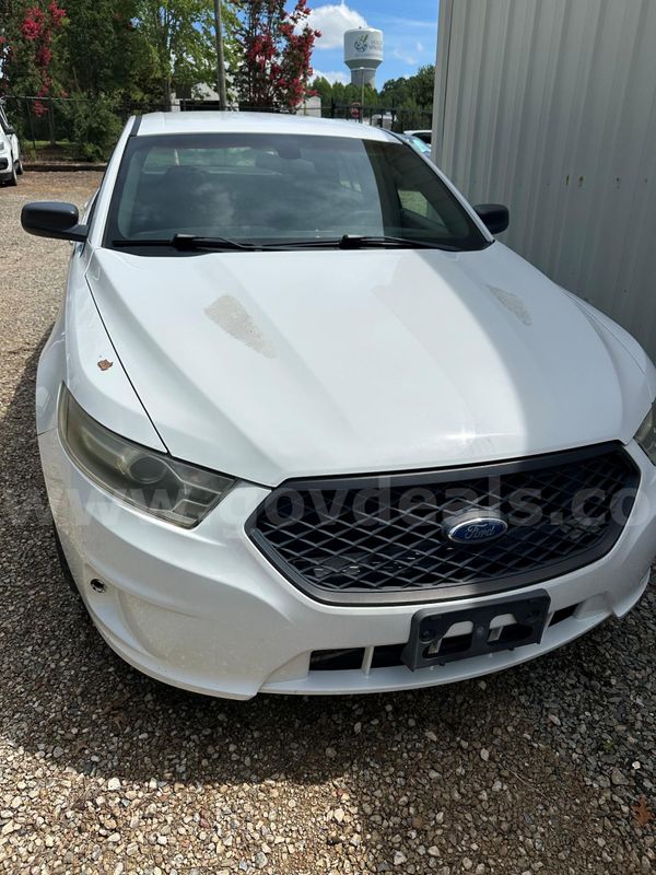 2013 Ford Taurus Sedan