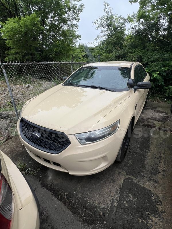 2015 Ford Taurus