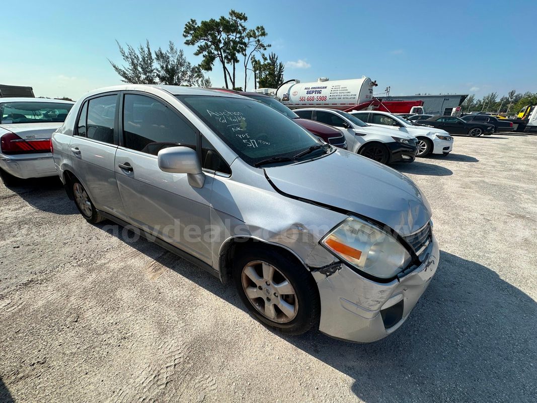 2008 Nissan Versa 1.8 SL Sedan