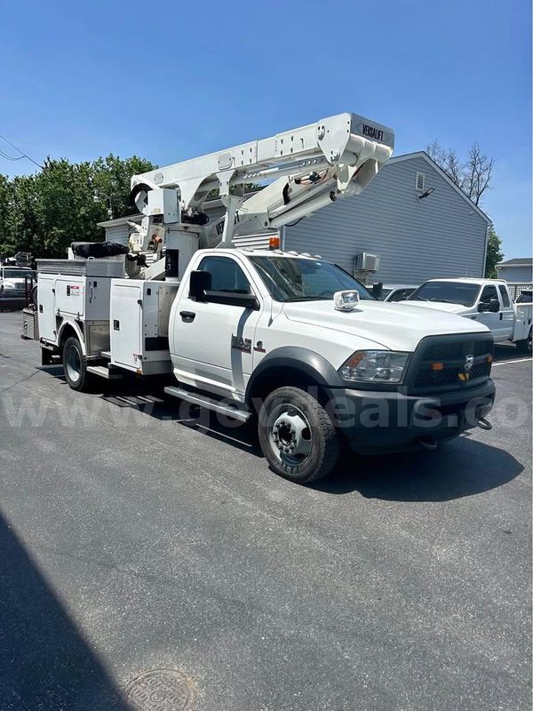2013 Ram 5500 Tradesman 4x4 Bucket Truck