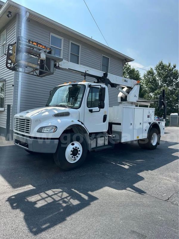 2018 FREIGHTLINER M2 106 CABLE PLACING BUCKET TRUCK