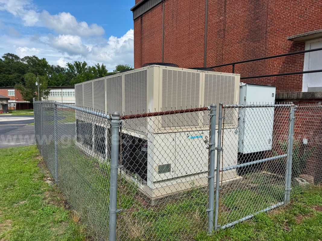 140 Ton Air Cooled Chiller