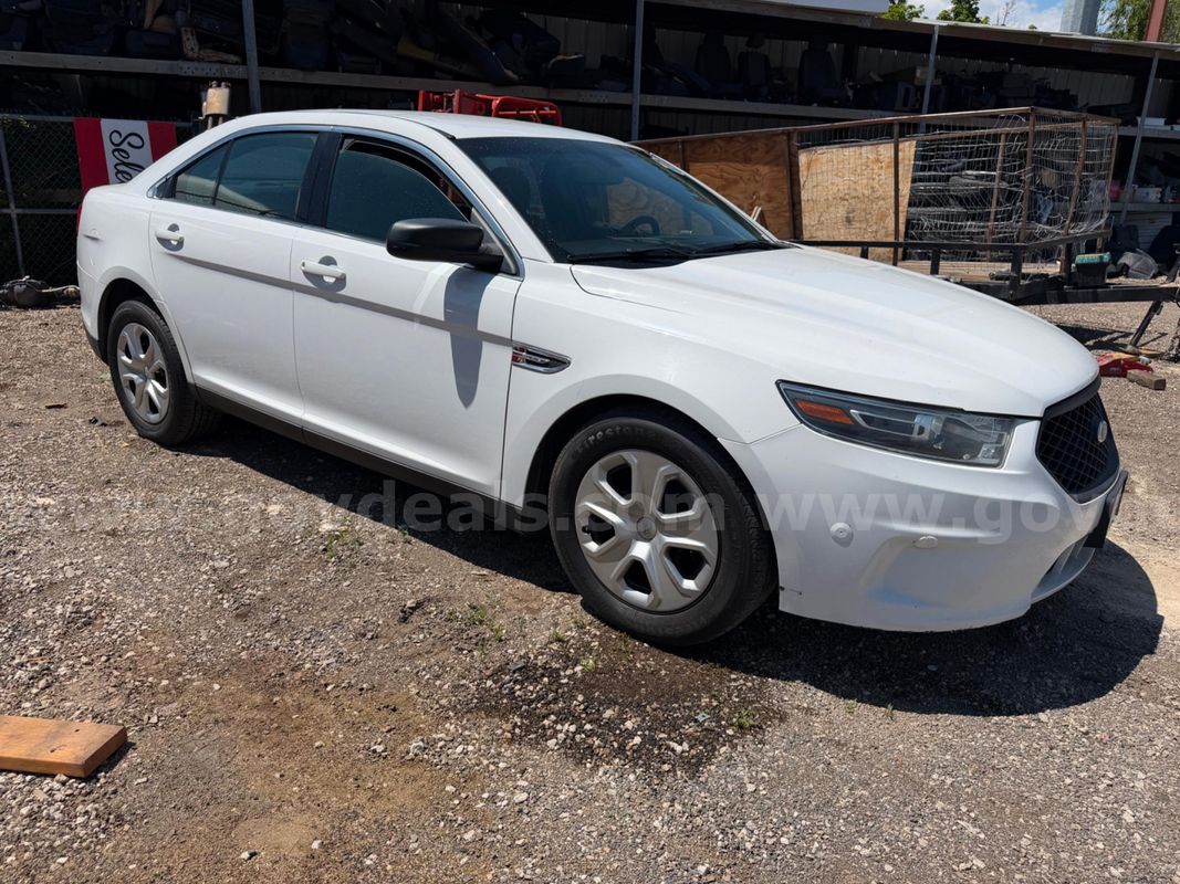 2016 Ford Taurus Awd Runs And Drives - Shipping Available