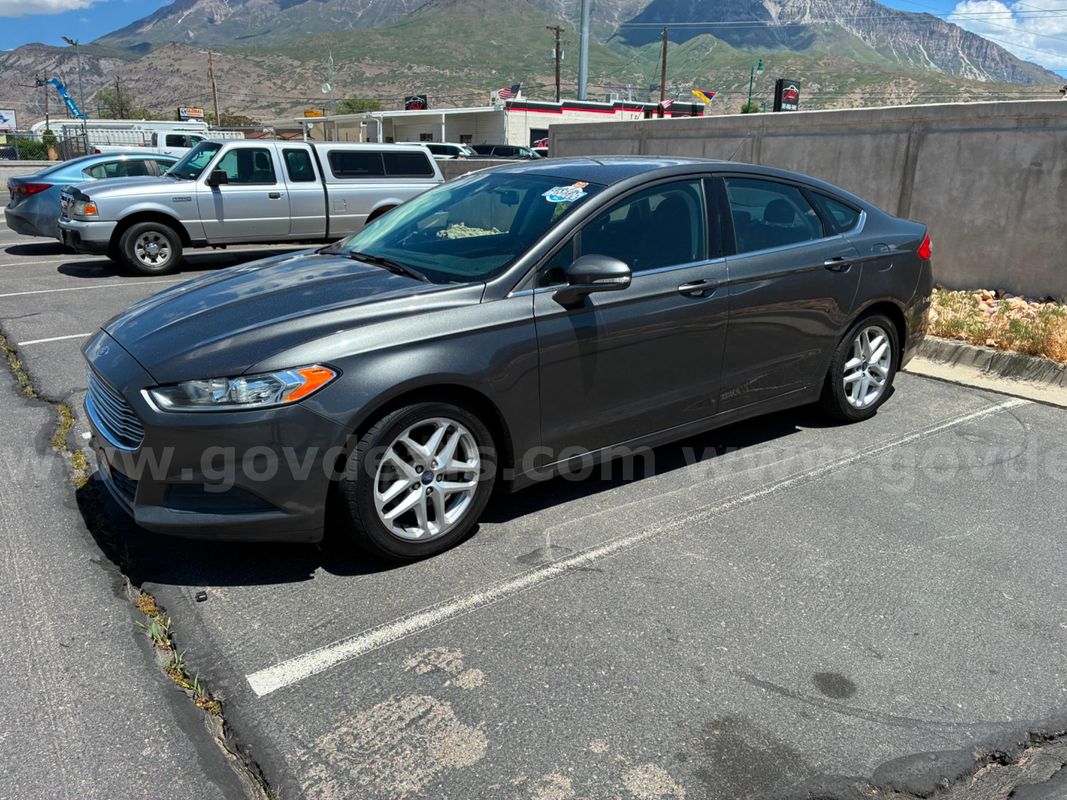 2015 Ford Fusion Runs And Drives - Shipping Available