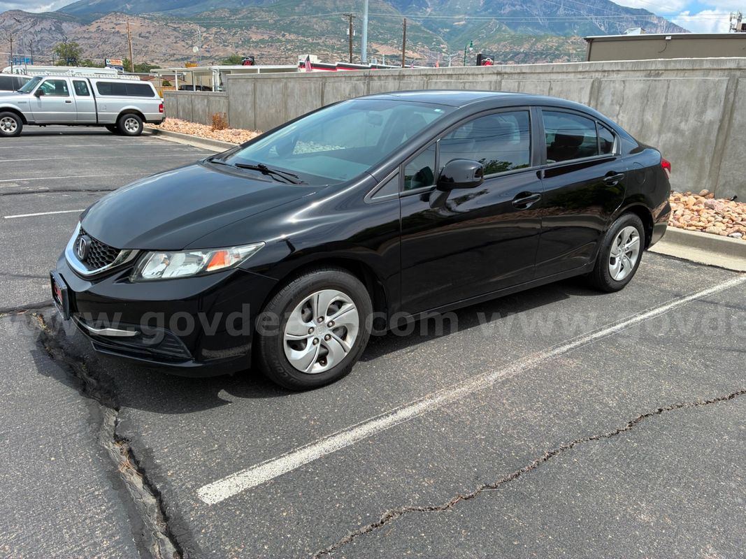 2013 HONDA CIVIC RUNS AND DRIVES - SHIPPING AVAILABLE