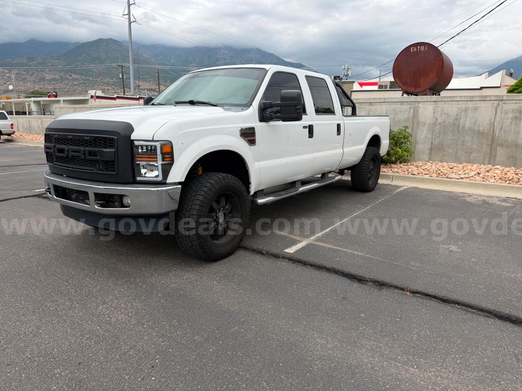 2009 FORD F-350 DIESEL 4WD RUNS AND DRIVES - SHIPPING AVAILABLE