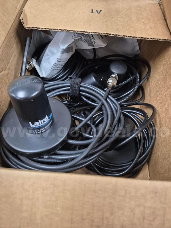 (5) Phantom 3 Dual Band Antennas/Cables, (3) Mp Antennas