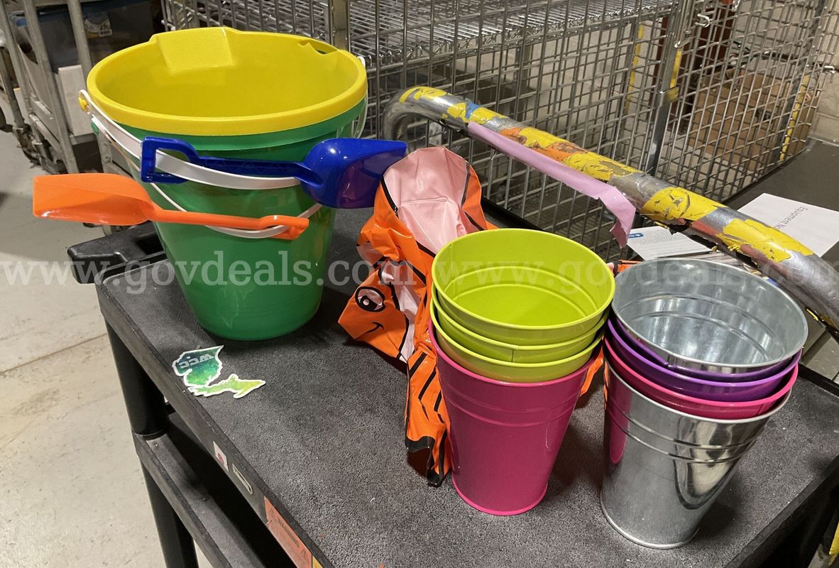 Kids Beach & Gardening Play Set Bundle – Buckets, Shovels, & Inflatable Toy
