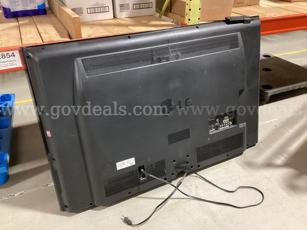 LG 55LD520C 55-Inch Class LCD Widescreen TV / Display w/ Remote