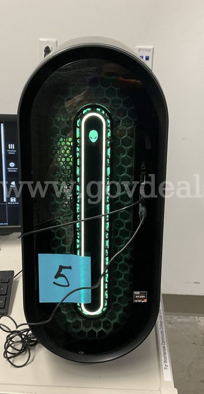 Alienware Aurora R14 Gaming PC – Ryzen 7 5800X / RTX 3060 / 32GB RAM / 256GB SSD + 1TB HDD / Liquid Cooled No OS