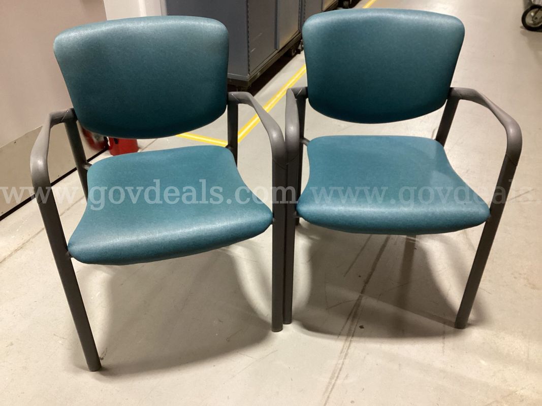 Set of 2 Teal Vinyl Armchairs – Stackable Guest / Office Side Chairs