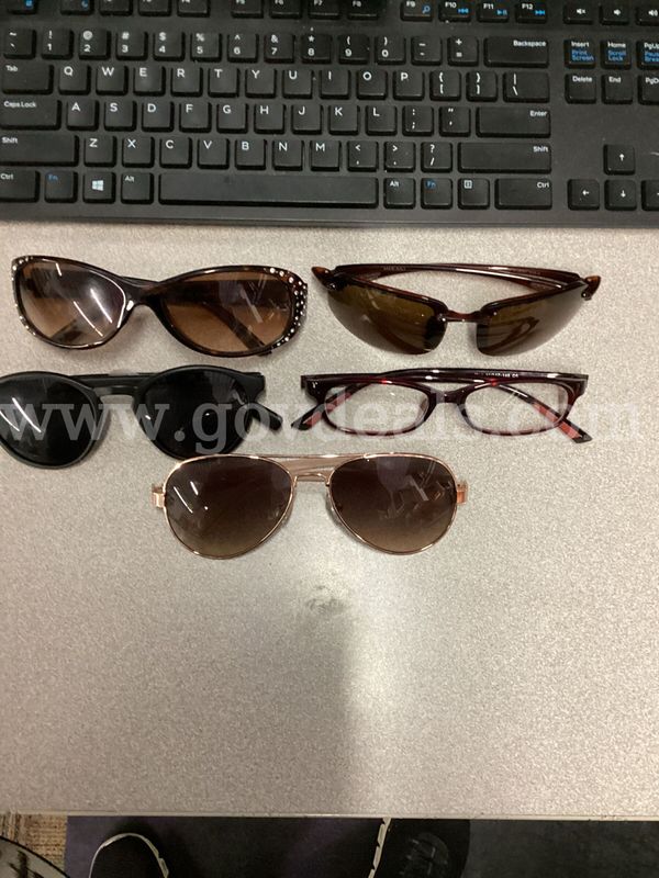 Lot of 5 Eyewear Pieces – Mixed Style Sunglasses & Reading/Eyeglass Frames