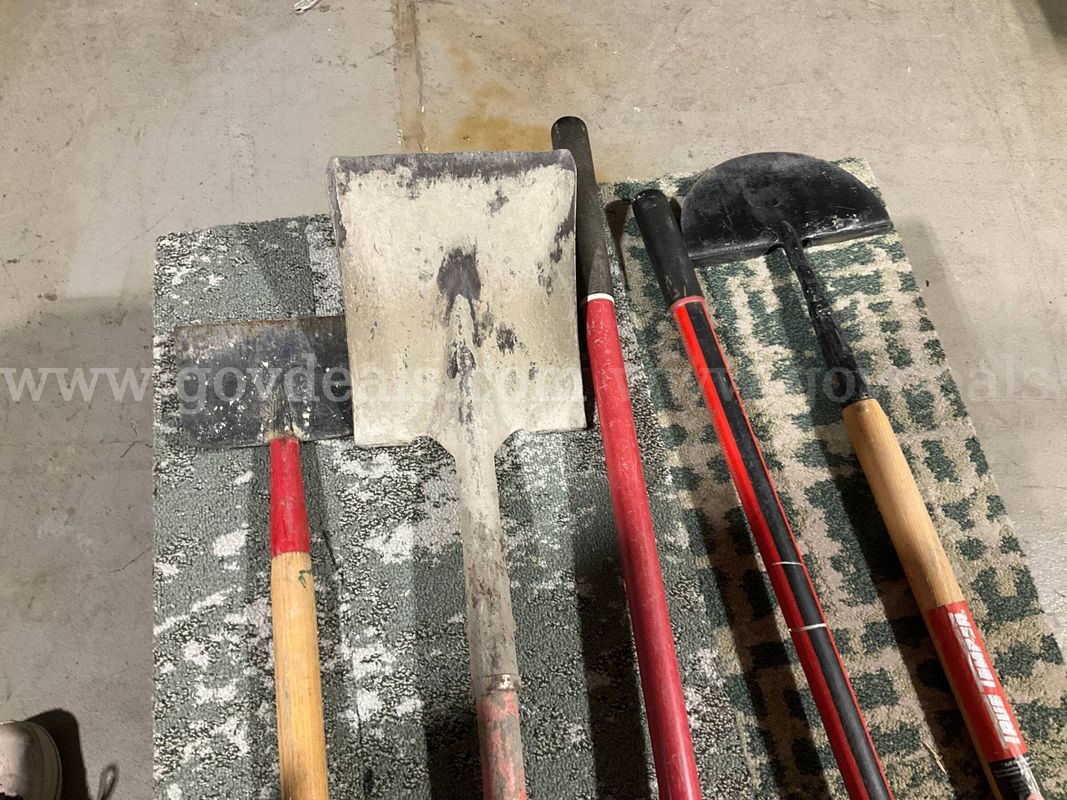 Heavy Duty Yard & Construction Tool Bundle (Husky & True Temper)