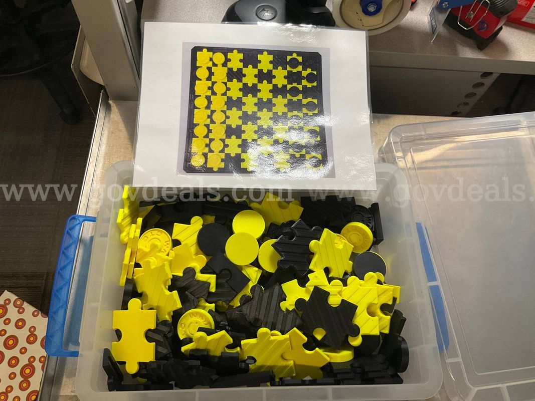 3D Printed Puzzle Checkers Set – Interlocking Board & Storage Box (Yellow/Black)