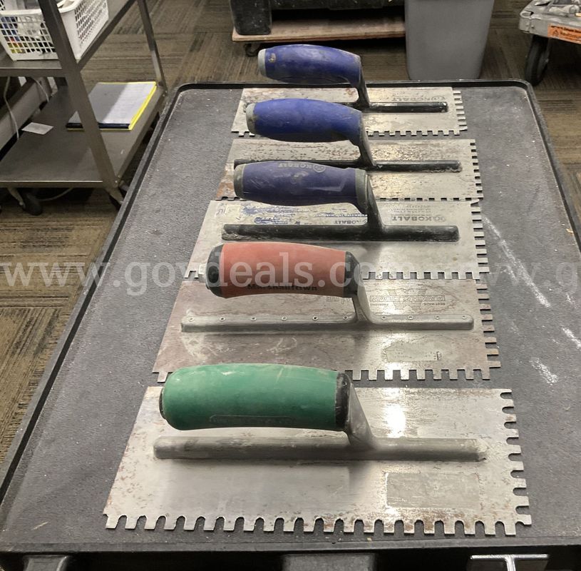 Lot of 5 Tile Trowels – Marshalltown & Kobalt Notched Trowels for Flooring / Masonry