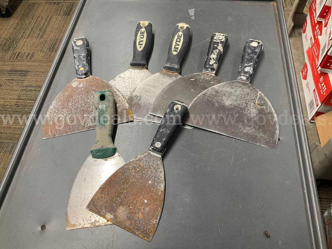 Lot of 7 Taping Knives / Joint Knives – Hyde, Marshalltown & More Drywall Tools
