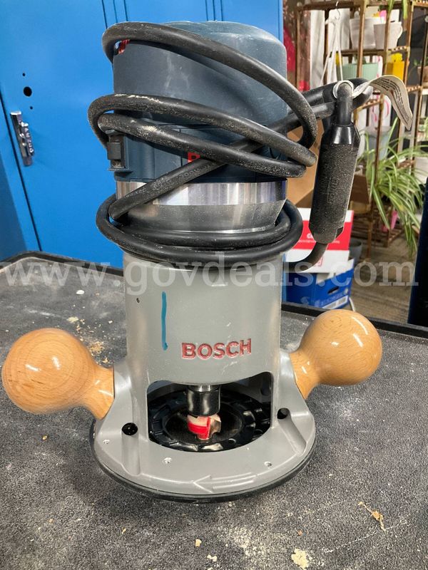 Bosch 1617EVS 2.25 HP Variable Speed Fixed-Base Wood Router (12-Amp)